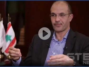 بالفيديو|| وزير الصحة اللبناني يواجه كورونا بالسيف وعلى الاكتفاء في احتفال تكريم مثيراً موجة انتقادات - وكالة ستيب نيوز