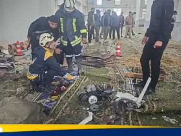 شاهد|| تفجير يهز مسجدا مكتظا بالمصلين في حمص السورية - وكالة ستيب نيوز