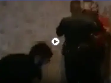 بالفيديو|| فلسطيني يركل ويلكم ضابطاً إسرائيلياً في كفر قاسم رغم الحراسة المشددة.. ونتنياهو يُعلّق - وكالة ستيب نيوز