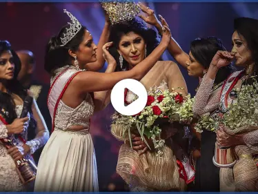 ملكة جمال سريلانكا تتعرض لموقف محرج من منافستها خلال تتويجها لأنها "مُطلقة".. وتغادر باكية (فيديو وصور) - وكالة ستيب نيوز