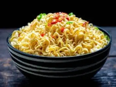 طريقة عمل نودلز بثلاث طرق سريعه وسهلة - وكالة ستيب نيوز