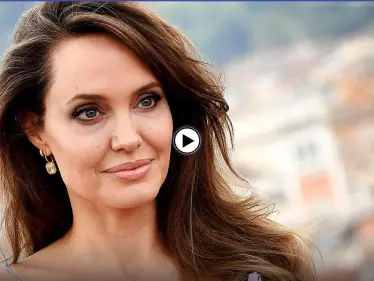 بالفيديو|| الفنانة أنجلينا جولي توقع كتابها الجديد وتكشف عن الرسالة التي يحملها - وكالة ستيب نيوز