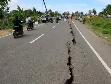 بعد 5 ساعات من وقوعه.. وكالة مكافحة الكوارث تكشف عن سقوط قتلى جراء زلزال ضرب إندونيسيا - وكالة ستيب نيوز