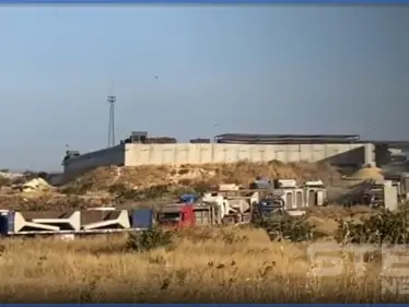 بالفيديو|| نقطة المراقبة التركية في مورك تبدأ بالانسحاب.. البعثيون شامتون والآليات الروسية ترافق للحماية - وكالة ستيب نيوز