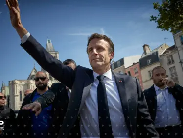 أوّل زعيم عربي يهنىء ماكرون بإعادة انتخابه رئيساً لفرنسا - وكالة ستيب نيوز