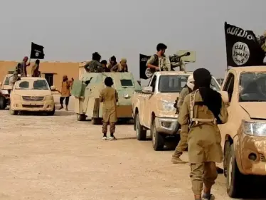 "داعش" يُداهم سجن لـ "قسد" ويُفرج عن قياداته، ومجزرة جديدة يرتكبها التحالف ببلدة الشعفة - وكالة ستيب نيوز