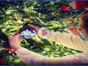 بالفيديو|| أطفال وزينة.. ميلانيا ترامب تُحدّث تغييراً في البيت الأبيض قبل مغادرته - وكالة ستيب نيوز