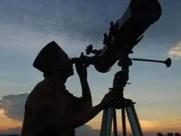 دولة وحيدة تخالف العالم الإسلامي والعيد فيها يوم الجمعة و3 دول احتفلت اليوم بأول أيام عيد الفطر - وكالة ستيب نيوز