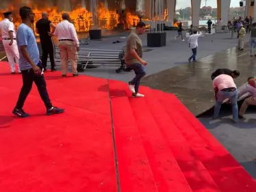 بالفيديو|| حريق هائل في القاعة الرئيسية قبل ساعات من افتتاح مهرجان الجونة السينمائي - وكالة ستيب نيوز