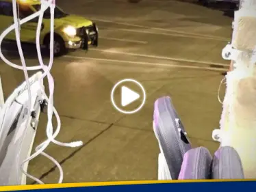 شاهد|| انفجرت نافذتها بالجو.. طائرة ركاب تضطر للهبوط اضطرارياً - وكالة ستيب نيوز