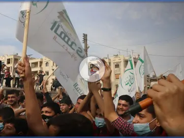 خروج مظاهرة من مسجد شعيب بحي مساكن الضباط بمدينة إدلب استنكاراً لنشر الرسوم المسيئة للرسول محمد - وكالة ستيب نيوز