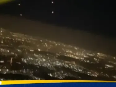 من داخل طائرة ركاب.. فيديو للحظة اختراق صواريخ كتائب القسام أجواء تل أبيب - وكالة ستيب نيوز