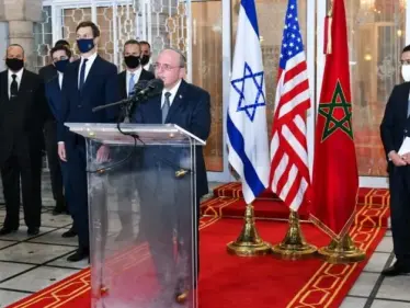 خلفاً لمائير بن شبات... رئيس الوزراء الإسرائيلي يعين "إيال حولتا" رئيساً لمجلس الأمن القومي - وكالة ستيب نيوز