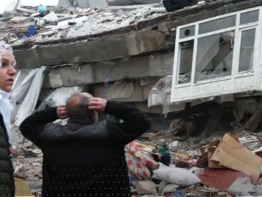 ما المدة التي قد يظل خلالها الأشخاص على قيد الحياة تحت أنقاض الزلازل؟.. خبراء يجيبون - وكالة ستيب نيوز