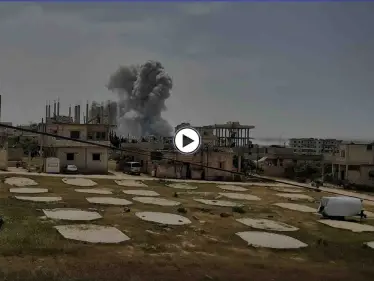 بالفيديو || قتلى بانفجار ضخم في مقر "الأوزبك" شمالي إدلب - وكالة ستيب نيوز