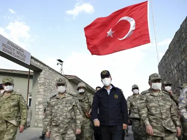 وزير الدفاع التركي من الحدود السورية يرد على بيان النظام السوري حول لواء إسكندرون - وكالة ستيب نيوز