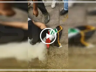 متظاهر عراقي يسقط صريعًا فوق علم بلاده عقب استقرار قنبلة مسيلة للدموع برأسه(فيديو) - وكالة ستيب نيوز