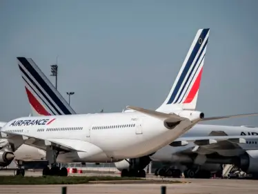 إخلاء طائرة ركاب فرنسية بعد الاشتباه بوجود عبوة ناسفة على متنها.. والسلطات تتحرك - وكالة ستيب نيوز