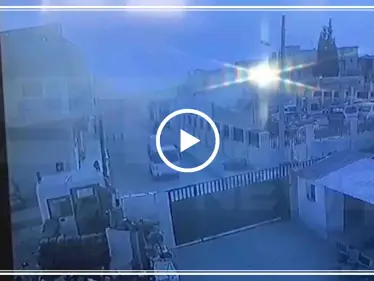 بالفيديو || لحظة انفجار سيارة مفخخة أمام مديرية الشرطة بمدينة الراعي - وكالة ستيب نيوز