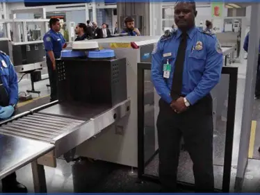 بالفيديو|| راكب مسلم يتعرض للمضايقة وفقدان رحلته في مطار سانت لويس والسبب اسم "محمد" - وكالة ستيب نيوز