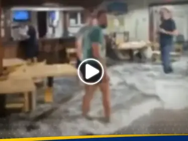 شاهد|| لقطات "مرعبة" لاجتياح مياه الفيضانات قاعدة عسكرية أمريكية - وكالة ستيب نيوز