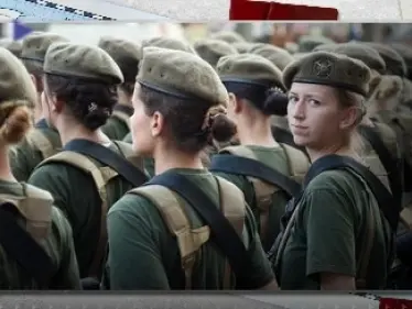 مقاتلة أوكرانية تفضح المستور.. وتكشف بماذا هدد أحد كبار الضباط مجندات رفضن ممارسة 