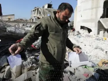 رجل سوري يجد رسالة كتبتها ابنته قبل موتها تحت الأنقاض - وكالة ستيب نيوز