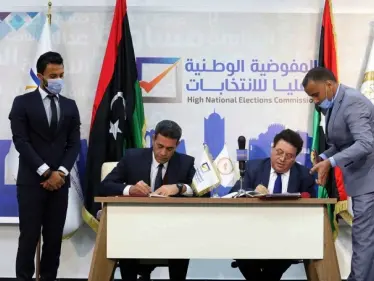 مفوضية انتخابات ليبيا تتحدث عن مرشح رئاسي لديه جنسية أجنبية وتزوير بشهادات جامعية - وكالة ستيب نيوز