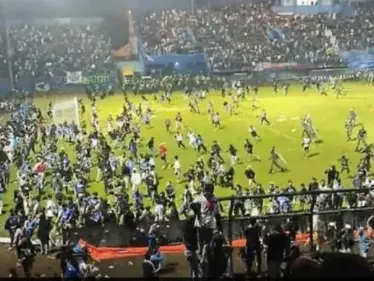 مقتل 12 شخصاً على الأقل في تدافع بملعب بمدغشقر (فيديو) - وكالة ستيب نيوز