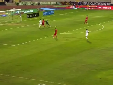 بالفيديو|| بهدف غريب.. انتهاء مباراة سوريا والإمارات وإبراهيم عالمة تسبب بهدف ترك منتخبه بذيل الترتيب - وكالة ستيب نيوز