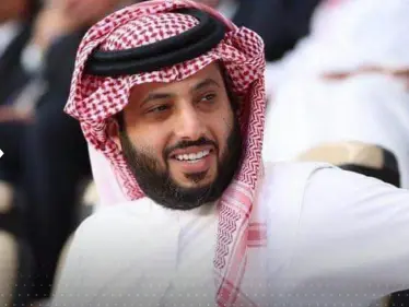 بالفيديو|| تركي آل الشيخ يحقق أمنية طفل سوري فقد والده بالزلزال المدمّر - وكالة ستيب نيوز