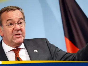 وزير الدفاع الألماني يكشف عن قانون سيتم تطبيقه مطلع العام المقبل - وكالة ستيب نيوز