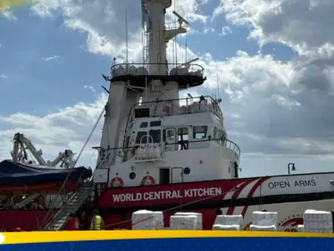 شاهد|| هي الأولى.. سفينة مساعدات تستعد للإبحار من قبرص إلى غزة - وكالة ستيب نيوز