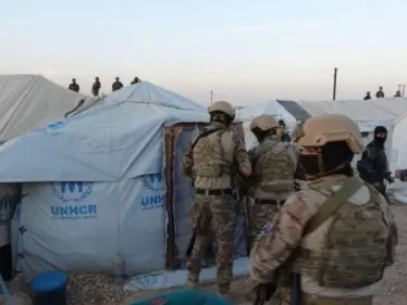 قوات قسد تطلق حملة أمنية في مخيم الهول الذي يضم عائلات تنظيم داعش وتوضح الأهداف ببيان - وكالة ستيب نيوز