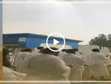 شاهد بالفيديو: أمطار رعدية غزيرة تنهمر على الحجاج بصعيد عرفات - وكالة ستيب نيوز