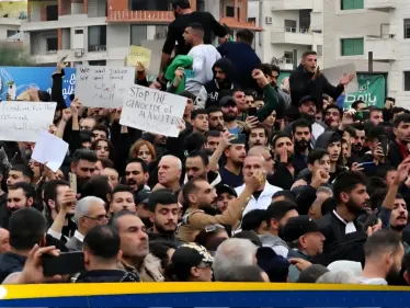 الإدارة الذاتية الكردية تعلق على تظاهرات الساحل السوري: ندين استخدام العنف المفرط - وكالة ستيب نيوز