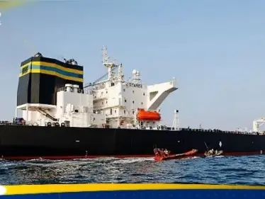 بريطانيا تصعد ضد روسيا وتفرض عقوبات على نحو 100 سفينة من أسطول الظل - وكالة ستيب نيوز