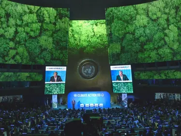 انطلاق قمة المناخ الدولية بمشاركة 40 دولة وبايدن يستهلها بتعهد سينجز عام 2030 - وكالة ستيب نيوز