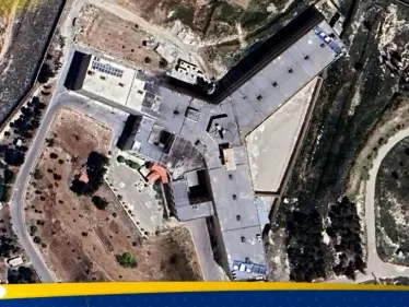 رئيس قسم التحقيق السابق في سجن صيدنايا بقبضة الأمن السوري (صورة) - وكالة ستيب نيوز