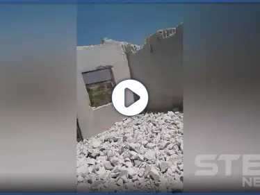 بالفيديو|| مشاهد لهدم قوات النظام السوري المنازل السكنية بريف إدلب الجنوبي وسرقة الحديد والحجارة منها - وكالة ستيب نيوز