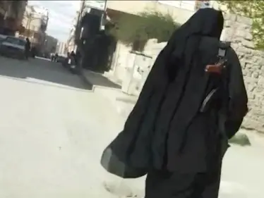 امرأتان ورجل ينفذوا عمليات انتحارية بين عناصر لـ "داعش" و"قسد" في الباغوز - وكالة ستيب نيوز