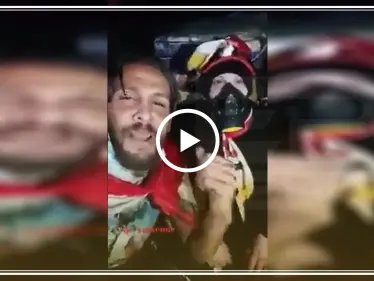 فيديو || متظاهر عراقي يُصادف أمه وهي توزّع الطعام على الخطوط الأولى - وكالة ستيب نيوز