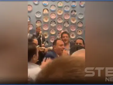 بالفيديو|| رقص وغناء في غرفة تجارة دمشق التابعة للنظام السوري.. مع هتاف لــ ماهر الأسد - وكالة ستيب نيوز