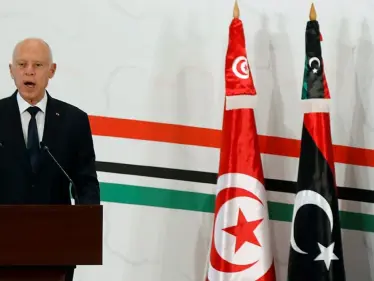 رئيس المجلس الرئاسي الليبي يستقبل قيس سعيد كأول رئيس عربي يزور ليبيا بعهد السُلطة الجديدة - وكالة ستيب نيوز