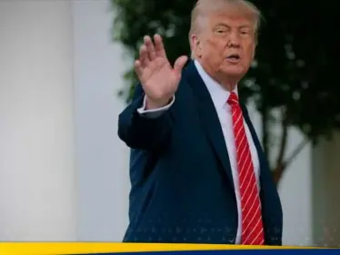 الرئيس الأمريكي يصل الرياض.. شاهد|| كيف استقبلته المقاتلات السعودية  - وكالة ستيب نيوز