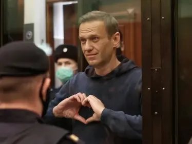 روسيا تقرر نقل المعارض أليكسي نافالني إلى المستشفى وتوضح حالته الصحية - وكالة ستيب نيوز