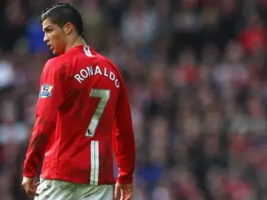 بعد أخبار متفاوتة .. مانشستر يونايتد يعلن التعاقد رسمياً مع كريستيانو رونالدو - وكالة ستيب نيوز