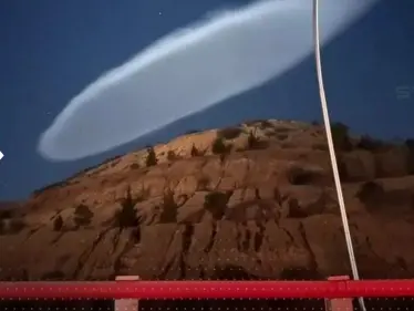 ما قصة "السحابة العدسية" بعد أن ظهرت فوق جبل قاسيون بدمشق - وكالة ستيب نيوز