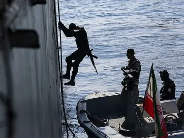 فيتنام تعلن عن مفاوضات مع إيران بخصوص ناقلة النفط وقائد الحرس الثوري يؤكد هزيمة أمريكا في بحر عمان - وكالة ستيب نيوز