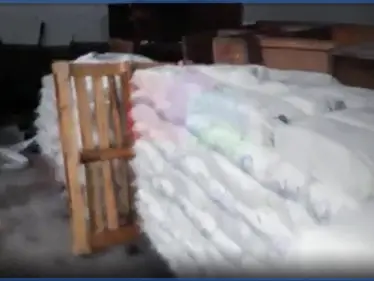 وسط معاناة المواطنين... مسؤولة سورية تخبئ 6 أطنان من السكر في منزلها (فيديو) - وكالة ستيب نيوز